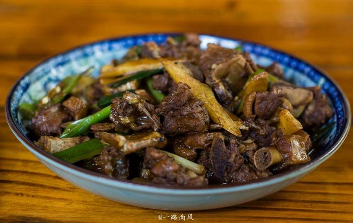 英德九州驿站,独特的树上温泉