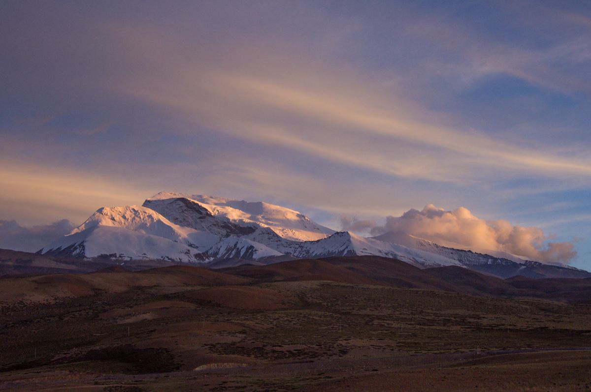 9月底准备冈仁波齐，想知道那边气候 需要带些什么衣物
