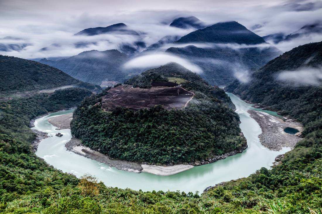 林芝茶场冰川墨脱7天6晚 含易贡茶场 嘎隆拉 果果塘大拐弯 藤网桥