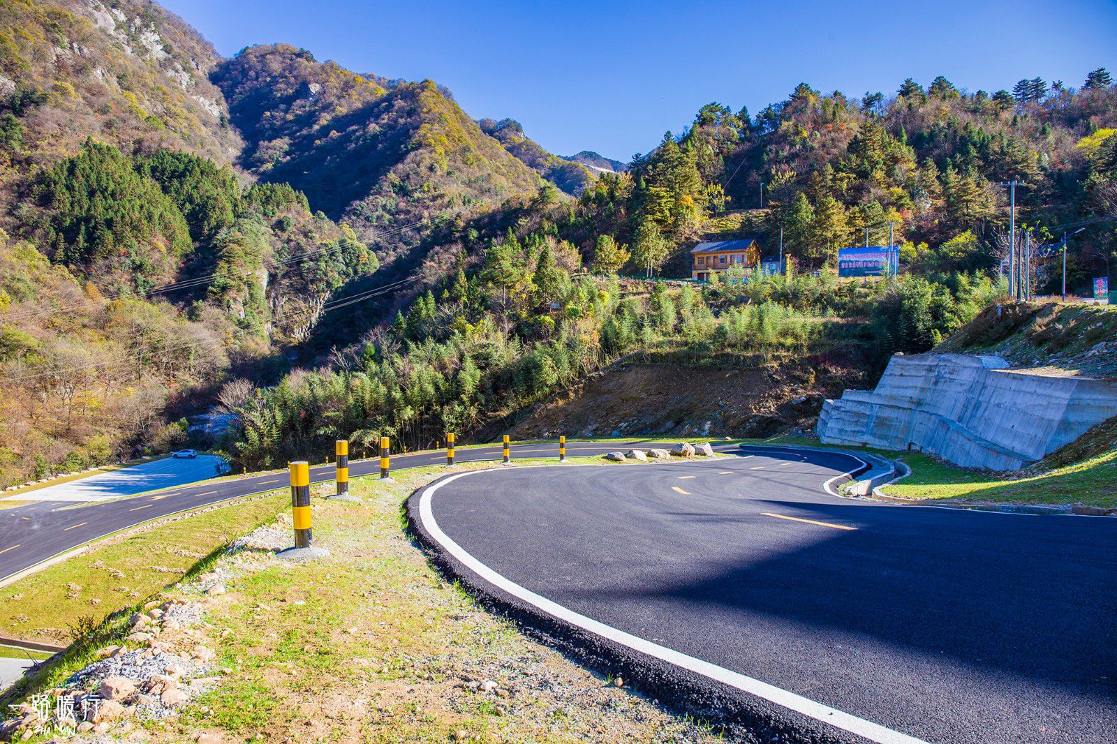 自驾安徽金寨红岭公路,遇见深秋的绚烂