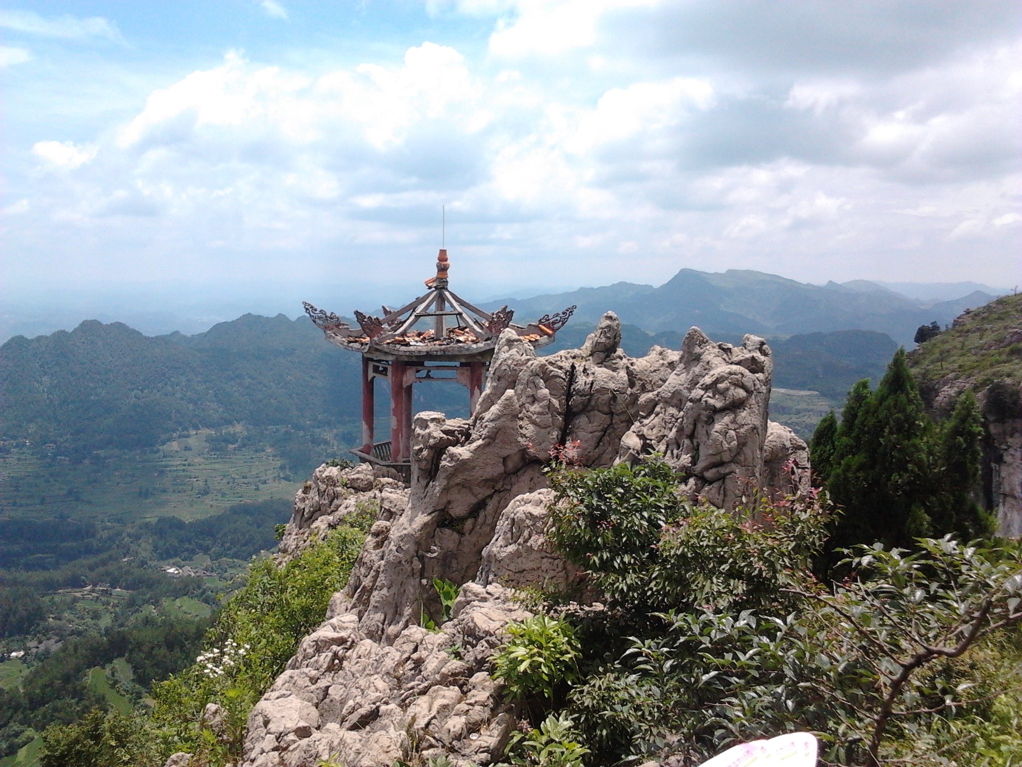 哈尔滨出发赴香炉山登山一日游(空中森林 戏水探险十八湾 自然博物馆