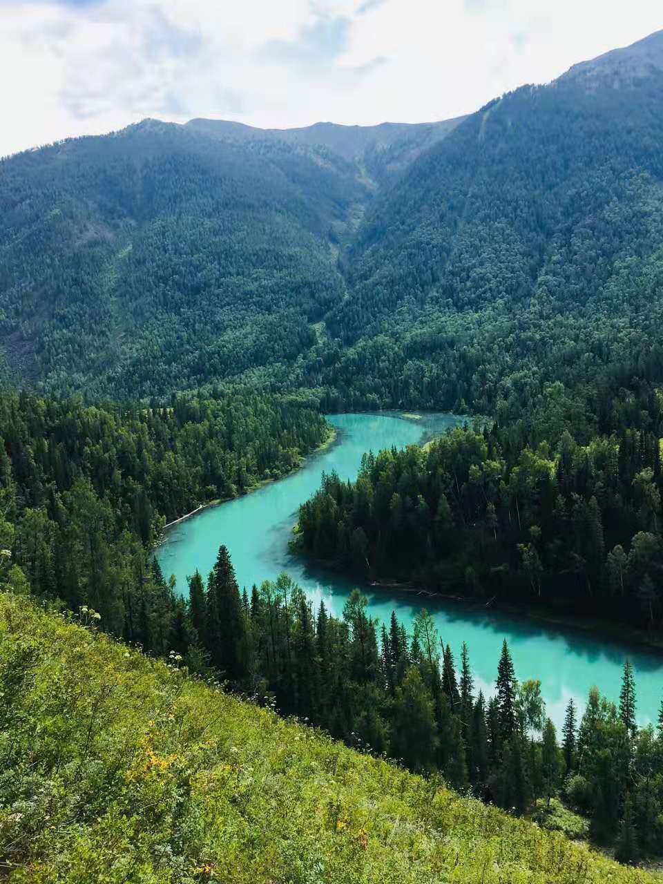 名字意为"美丽富饶,神秘莫测",这里是摄影师的天堂,属于温带大陆性