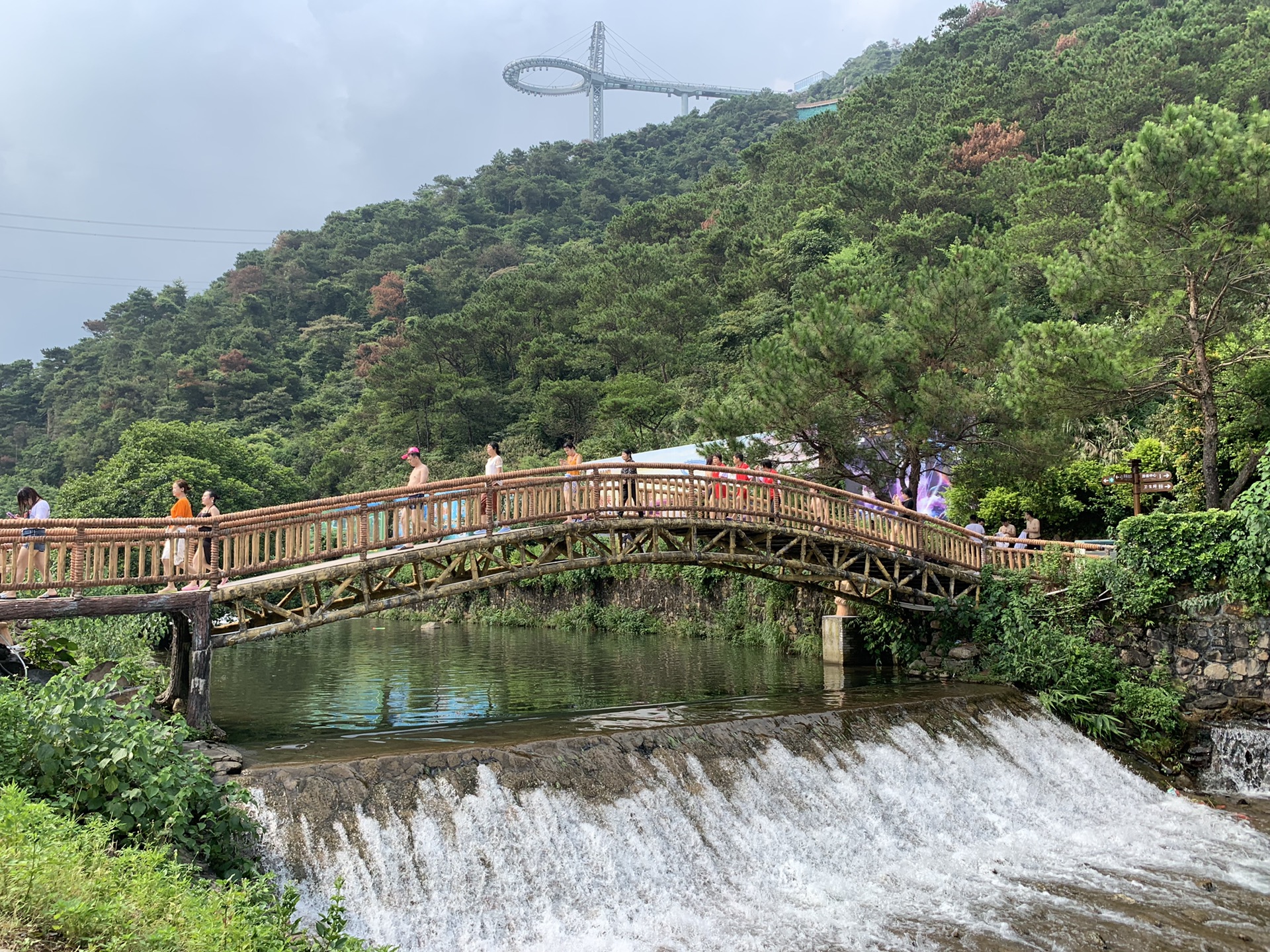 清远黄腾峡天门悬廊