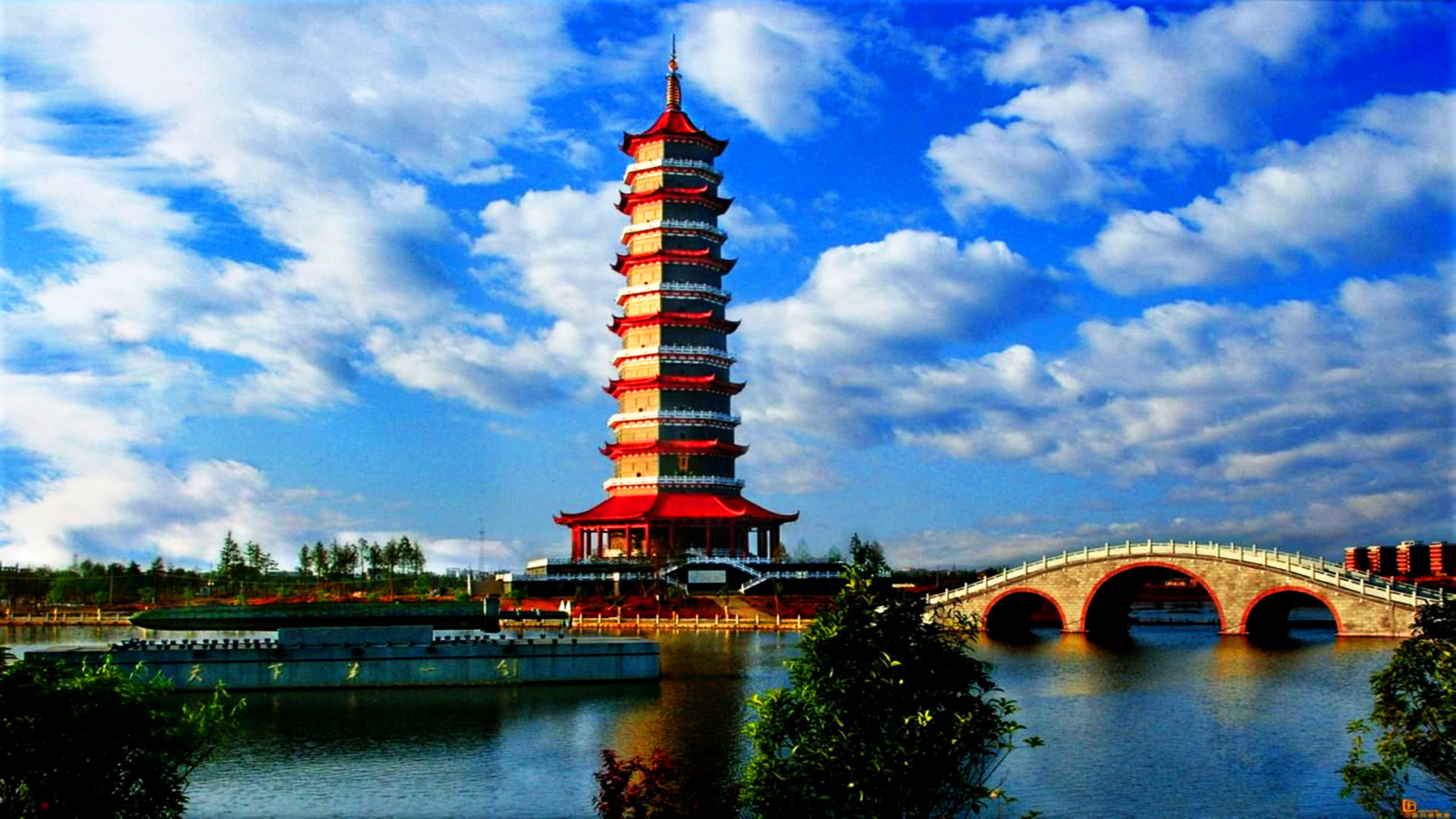 江西省人口最多的城市,人口大约是南昌的1.3倍,你知道是哪里吗_游记