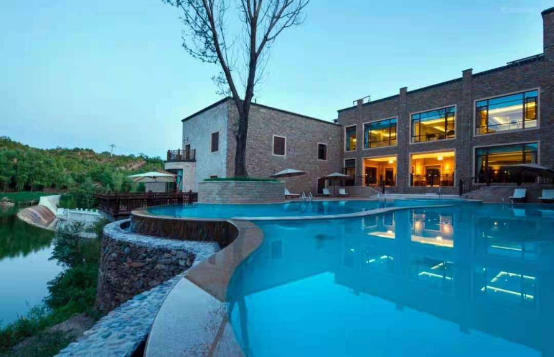 北京古北水镇望京楼精品酒店1晚 古北水镇门票 次日早餐 温泉门票