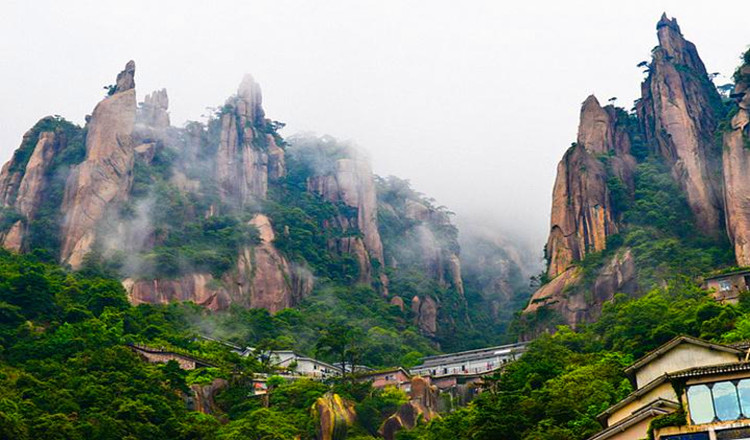 三清山山上天门山庄住宿1晚(双人套餐 三清山风景区门票 上下索道 近