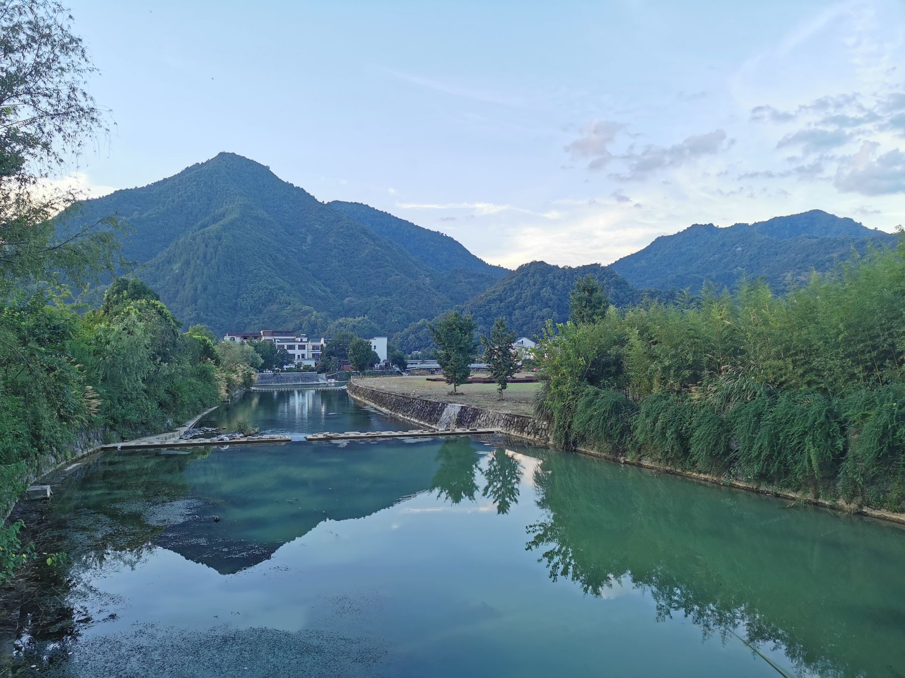 杭州临安湍口众安氡温泉度假酒店2天1晚套餐(可选2人入住期间无限次