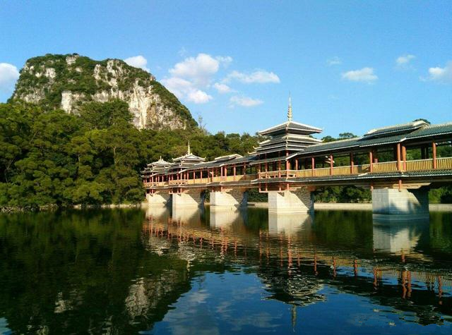 广西柳州 桂林龙脊漓江阳朔 10日私家定制团(夜游百里柳江 程阳