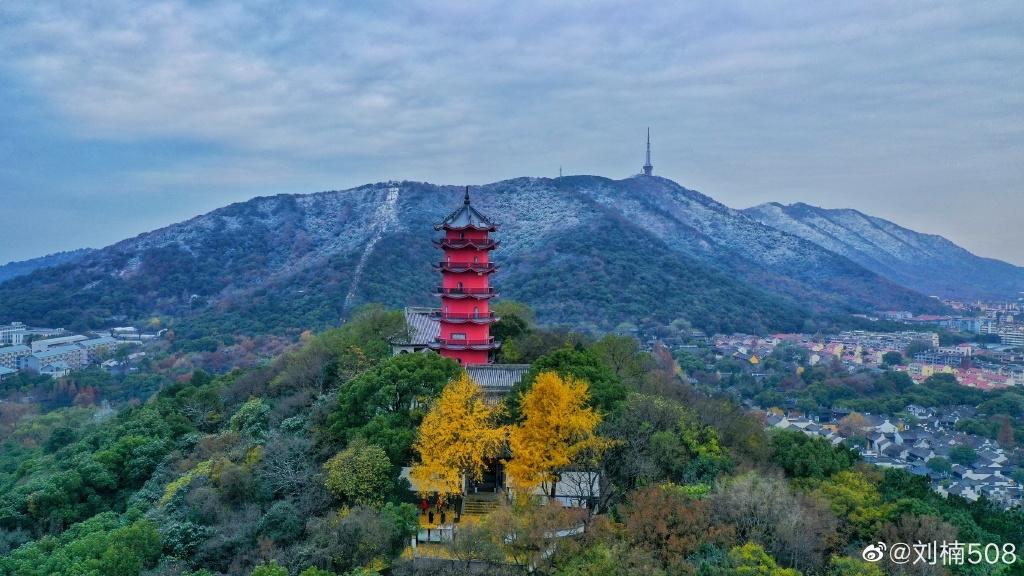 被秋色染红的惠山古镇景区惊艳江南！创作大赛有效浏览突破2000万 