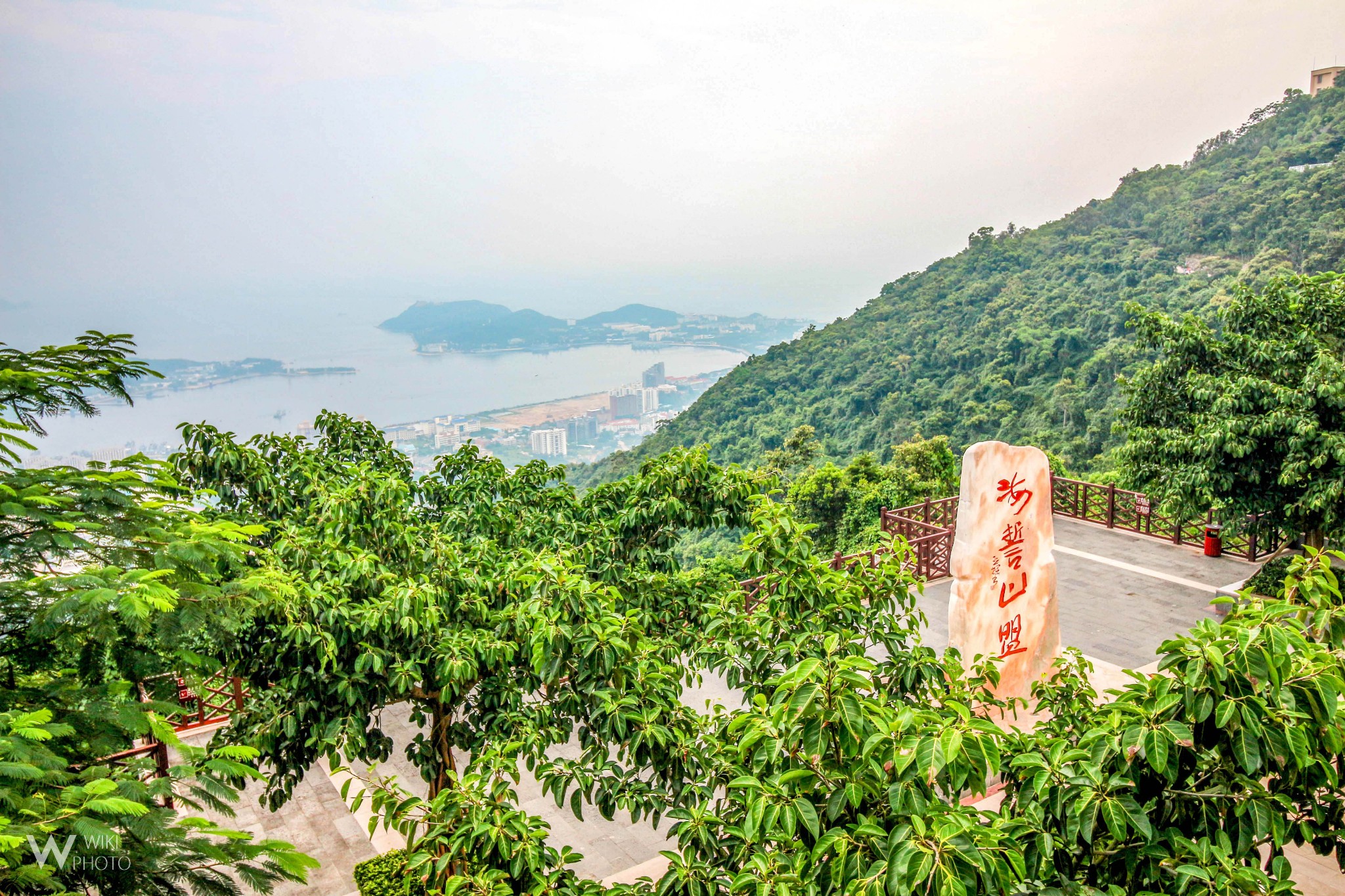 三亚凤凰岭海誓山盟景区