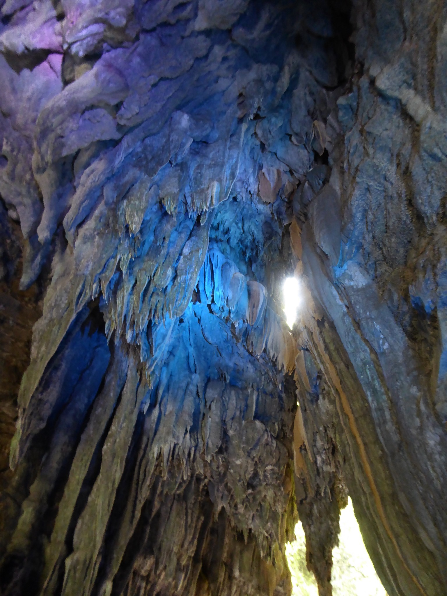 金刀峡:一处原始,自然,古老,神奇的峡谷,金刀峡人体漂流--溪降,惊险又