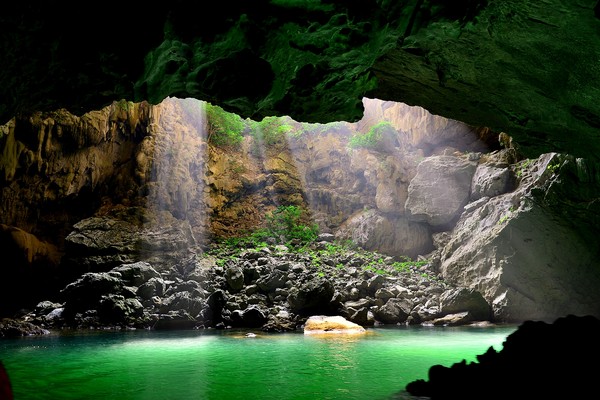 巴马百鸟岩(入园保障)