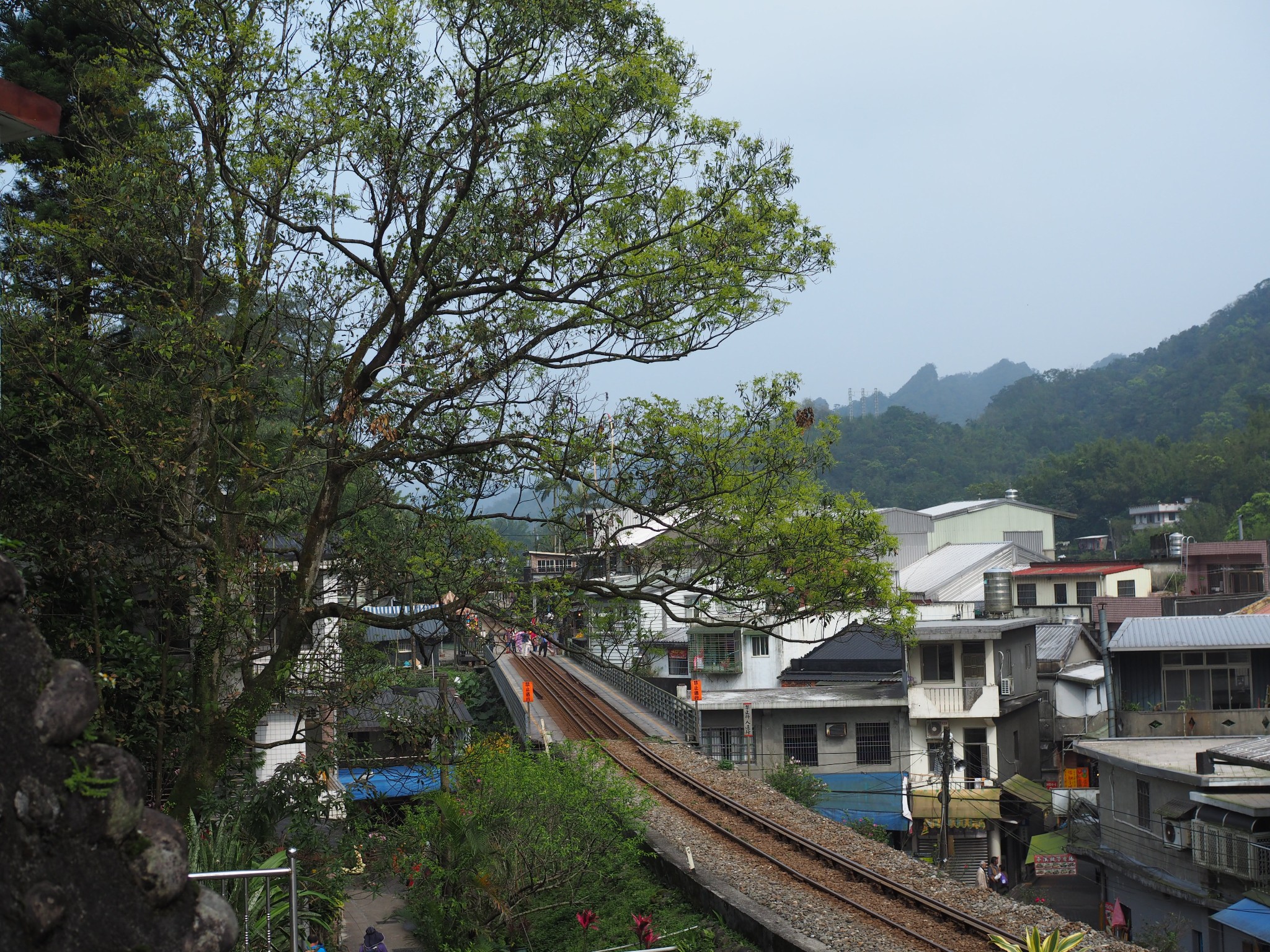 遊記概覽 平溪線-九份-基隆兩日行程線&交通指南 平溪小火車,順著鐵軌