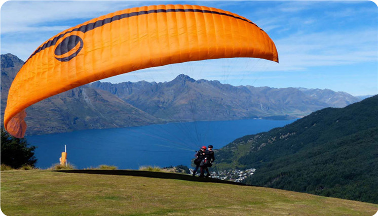 皇后镇gforce滑翔伞飞行体验(无需经验 俯瞰瓦卡蒂普湖)