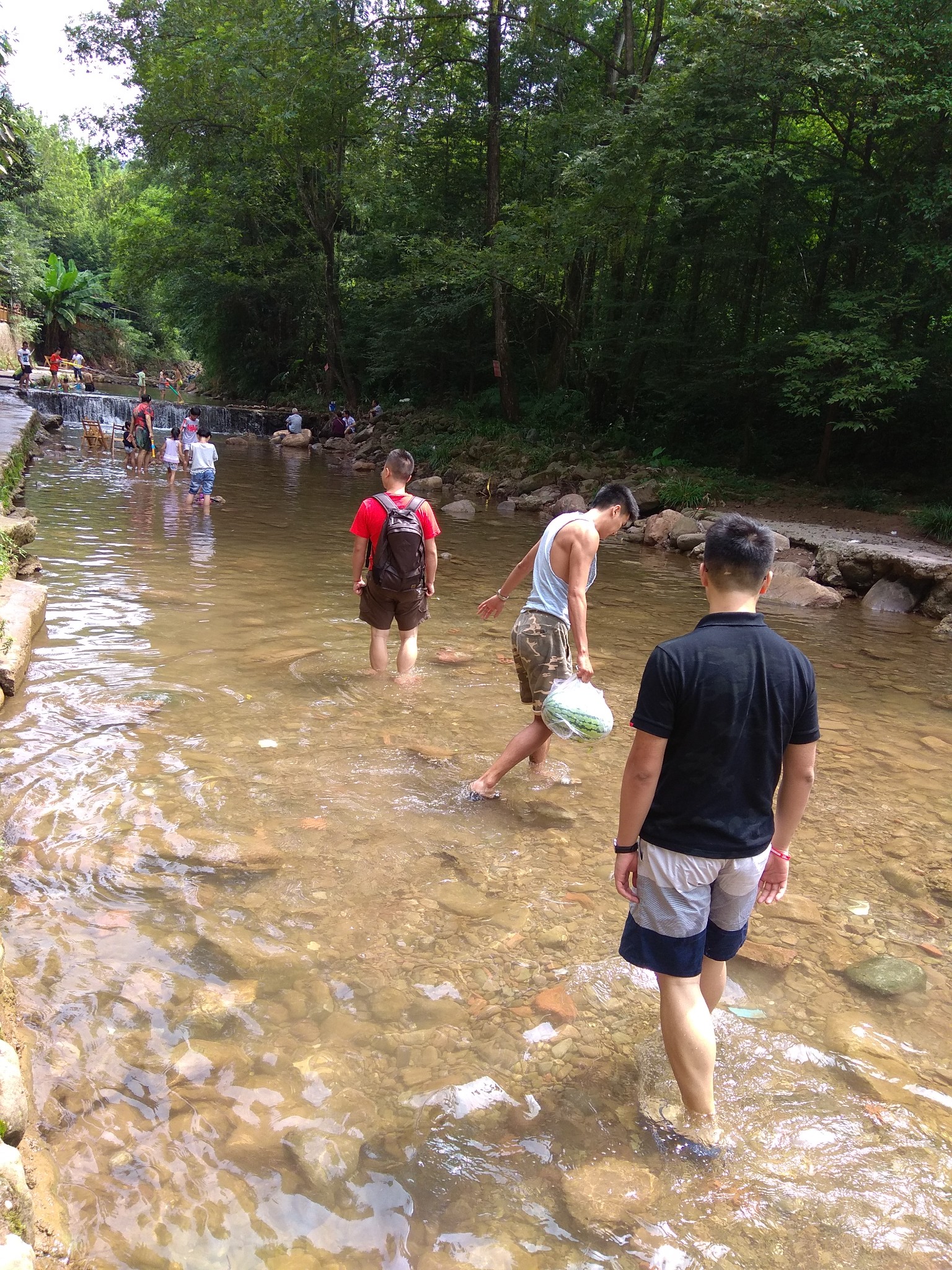 成都周边一日游耍水 洗野澡——崇州九龙沟