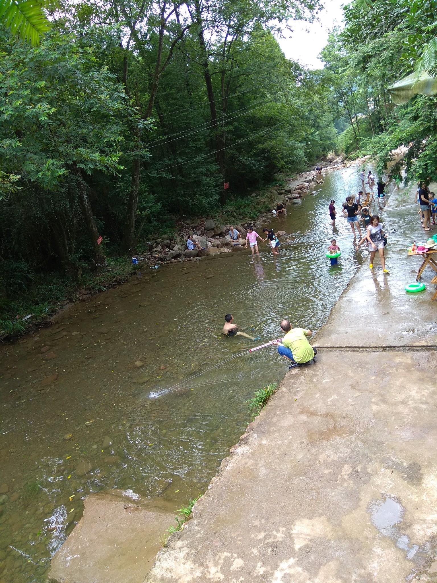 成都周边一日游耍水 洗野澡——崇州九龙沟