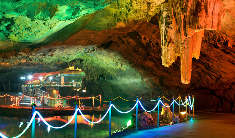 咸宁隐水洞门票电子票(无需取票/刷身份证入内/包含洞内交通船和小