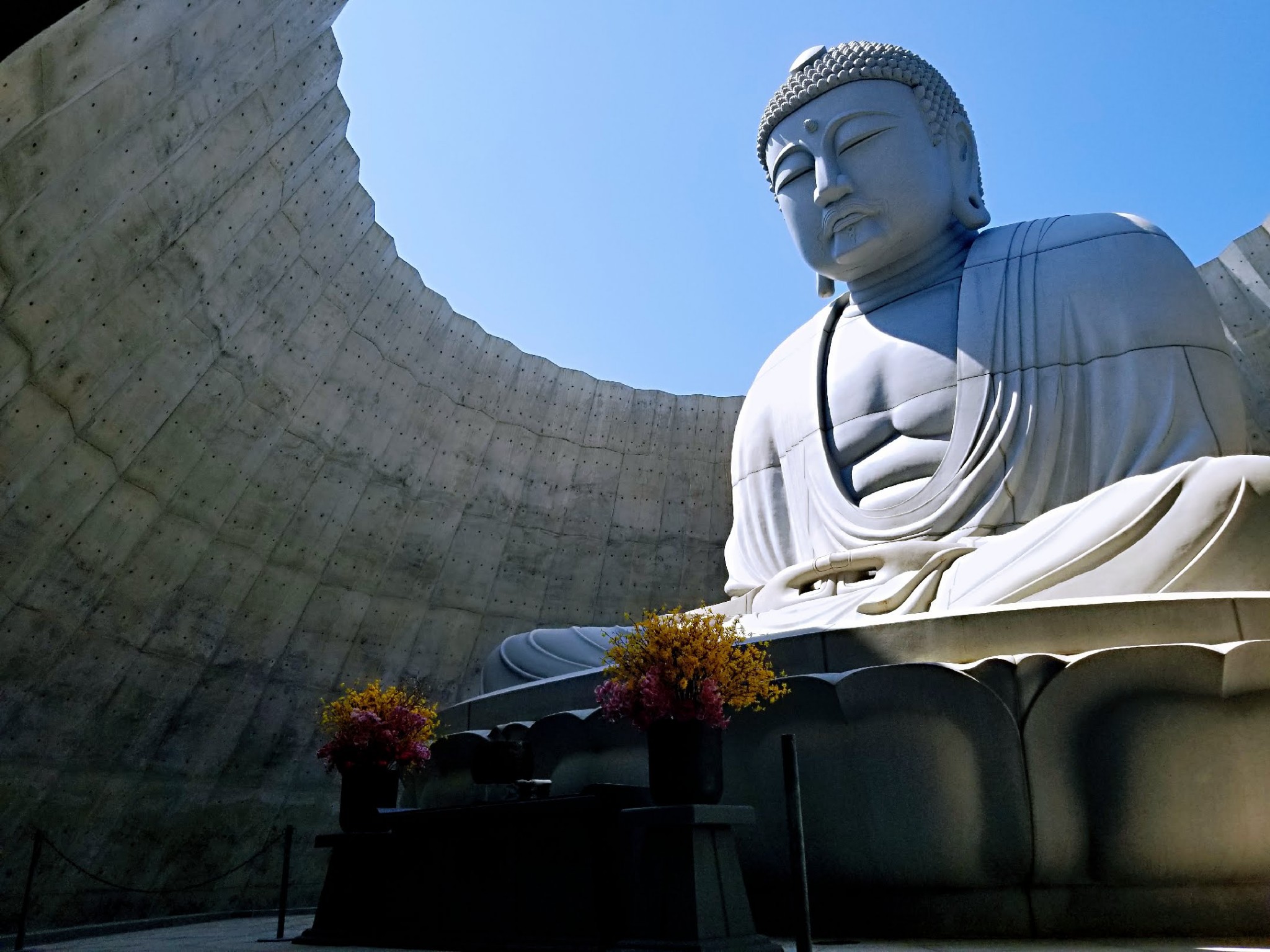 前方高能 一个人的日本现代建筑行 (安藤忠雄建筑行)