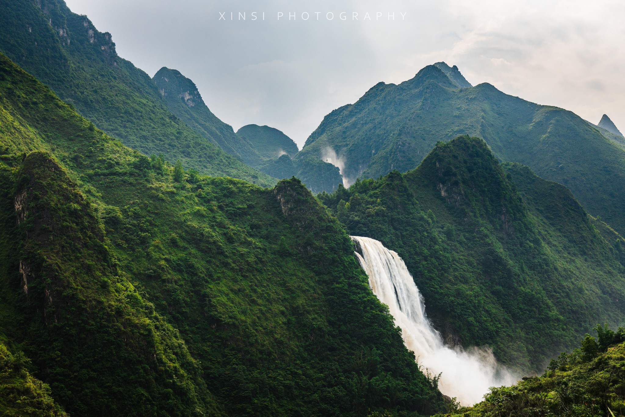 【关岭景点图片】滴水滩瀑布景区