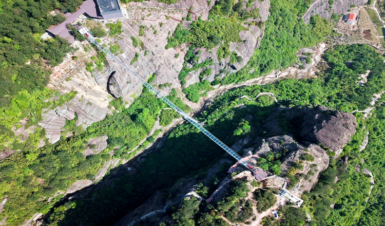 岳阳平江石牛寨成人套票(含大门票 玻璃桥 博物馆 石佛山上行缆车票)