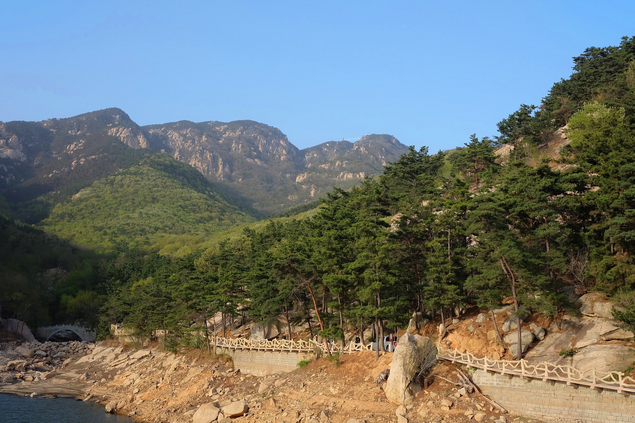 徒步蒙山主峰龟蒙顶(平邑蒙山)