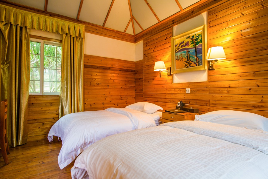 深圳鹿嘴山庄(自助早餐 窑鸡抵用券 烧烤炉抵用券 手动麻将桌 住宿1晚