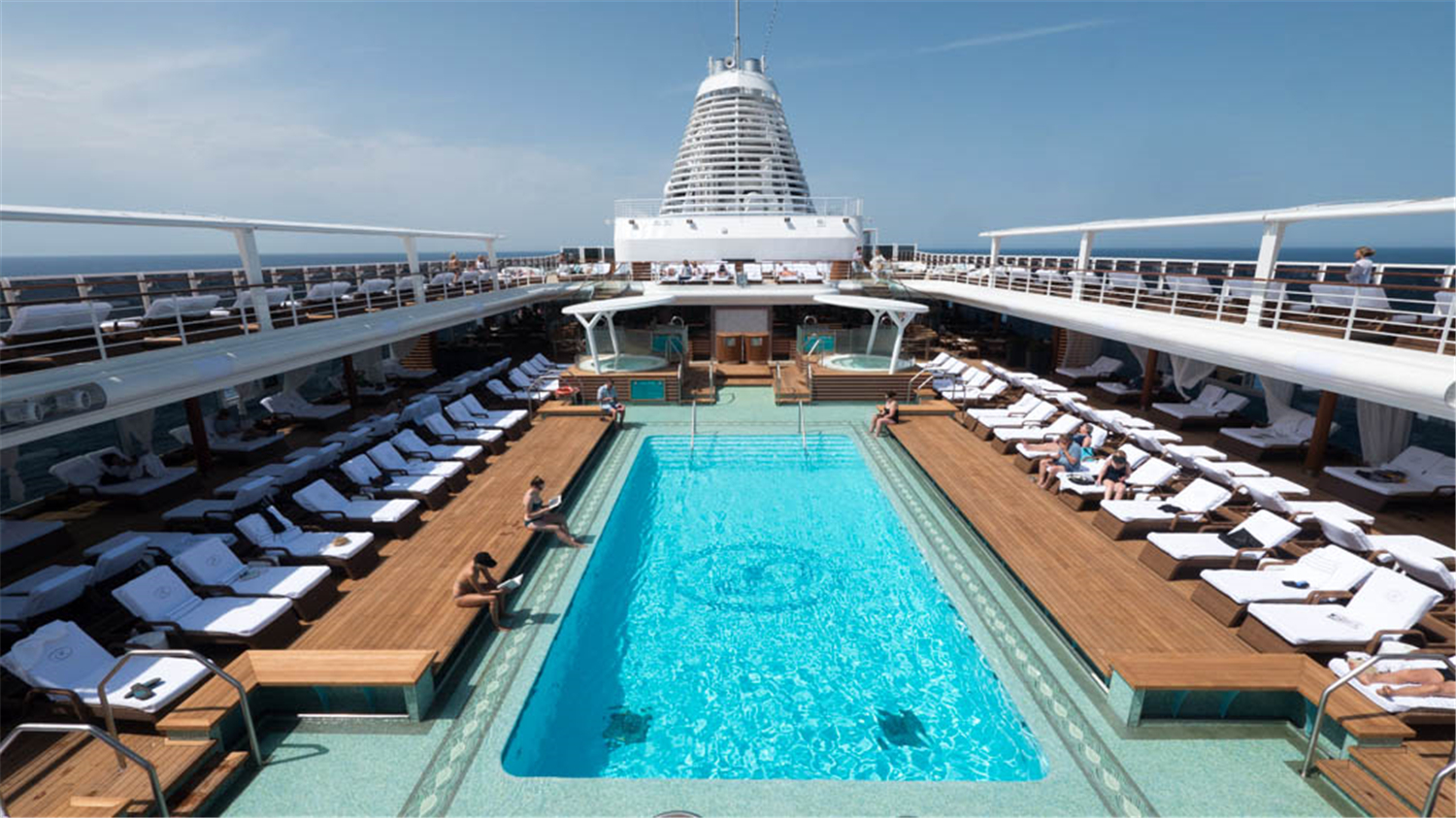 【丽晶七海邮轮】巡游波罗的海-发现彼得大帝的梦想之城13天11晚邮轮