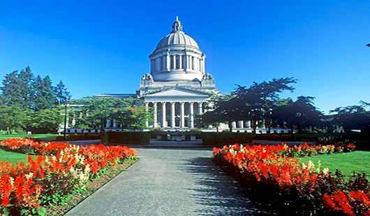 中午 抵达华盛顿州首府奥林匹亚市,参观庄严的【州府大厦】.