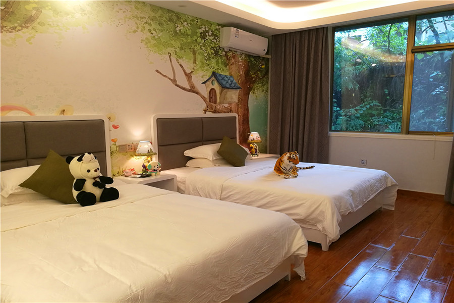 四川雅安碧峰峡萌趣东方动物主题酒店2天1晚套餐(可选碧峰峡野生动物