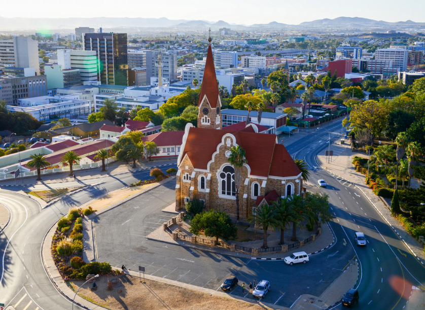 非洲纳米比亚11日定制游(哈纳斯野生动物基金会 苏丝斯黎沙漠 鲸湾港