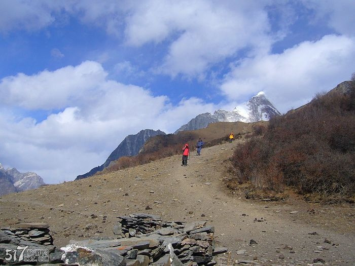 09元旦,遙望四姑娘山三峰