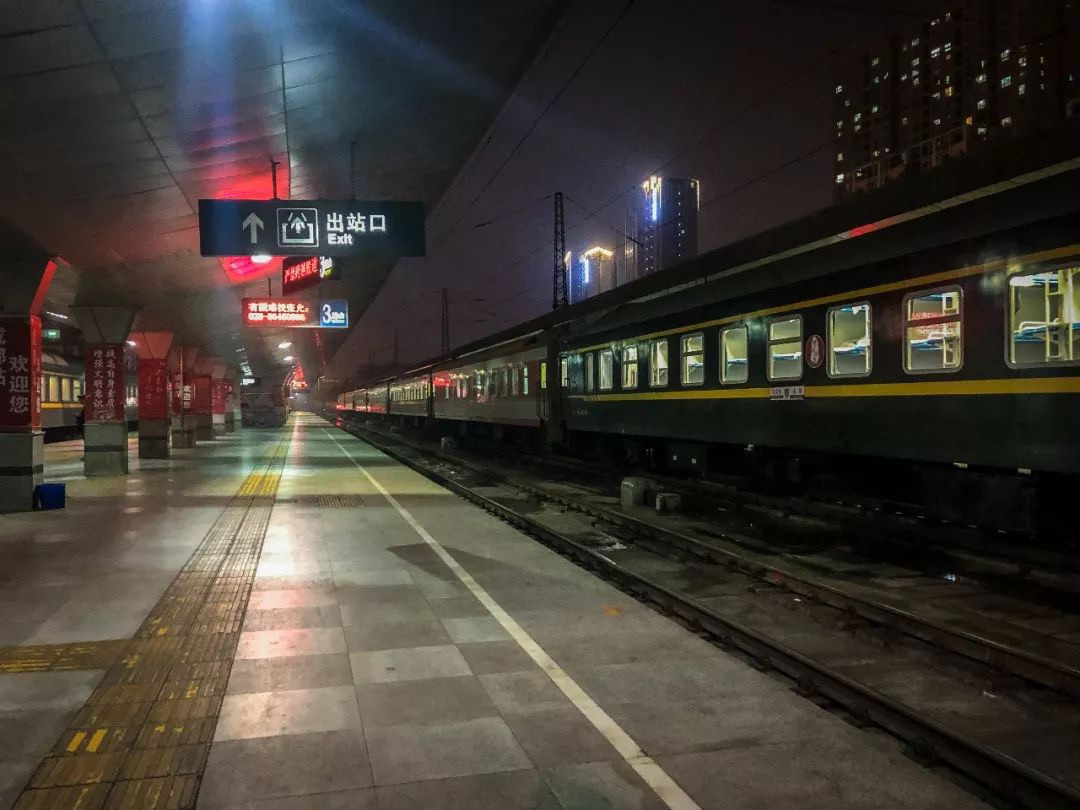 成都火车站照片真实图片