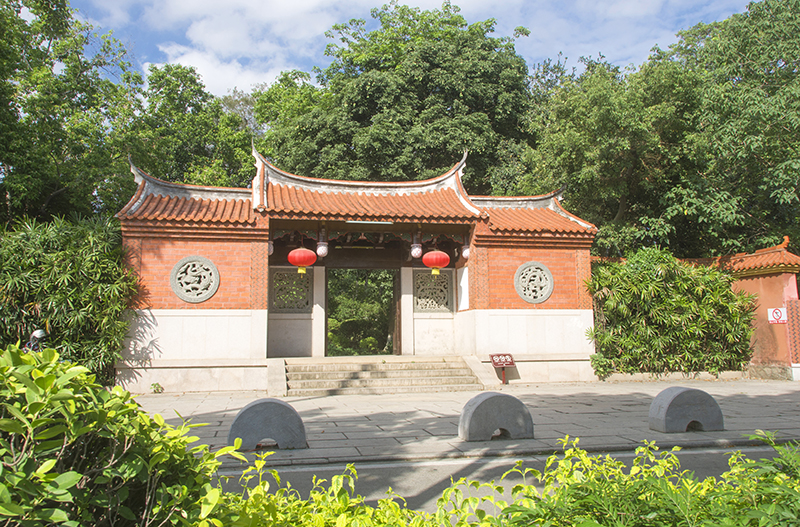              芳草园是施琅将军的