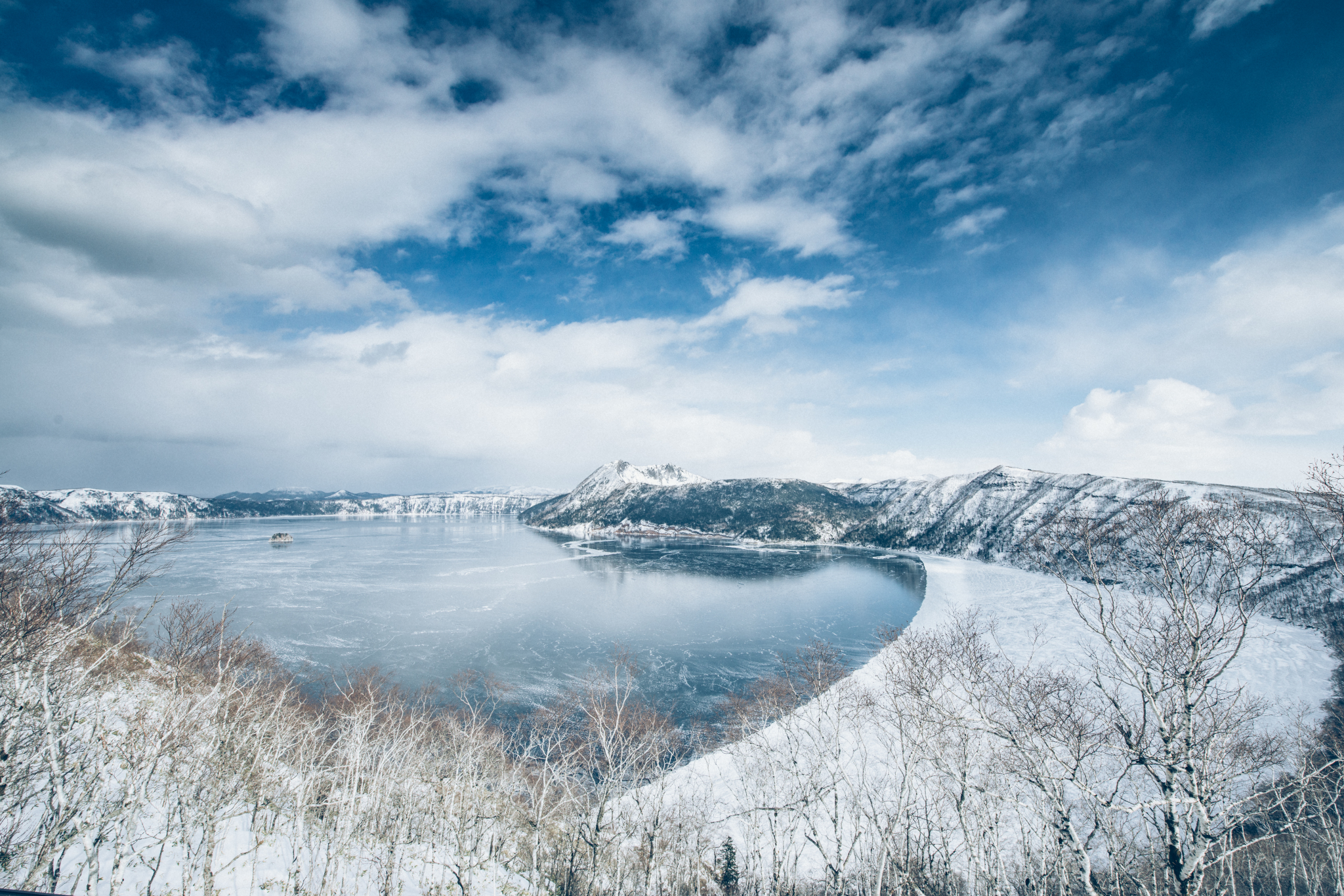 【钏路市景点图片】阿寒湖