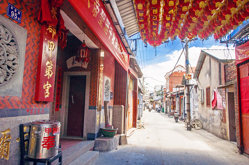            西街有个小巷叫甲第巷