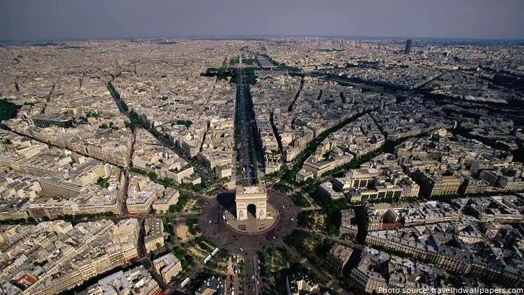 如果没有时间上埃菲尔铁塔,凯旋门上也是一个俯瞰