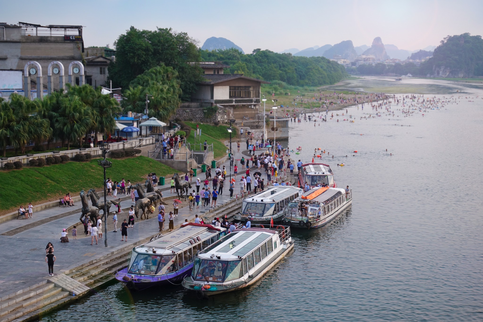 Guilin Two rivers and four lakes