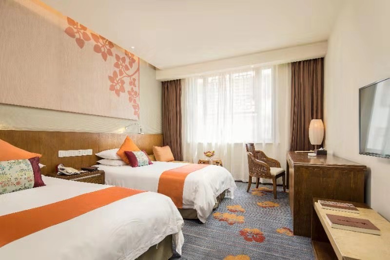 安徽九华山聚龙大酒店住宿 可选九华山门票(酒店可延住 占床含自助