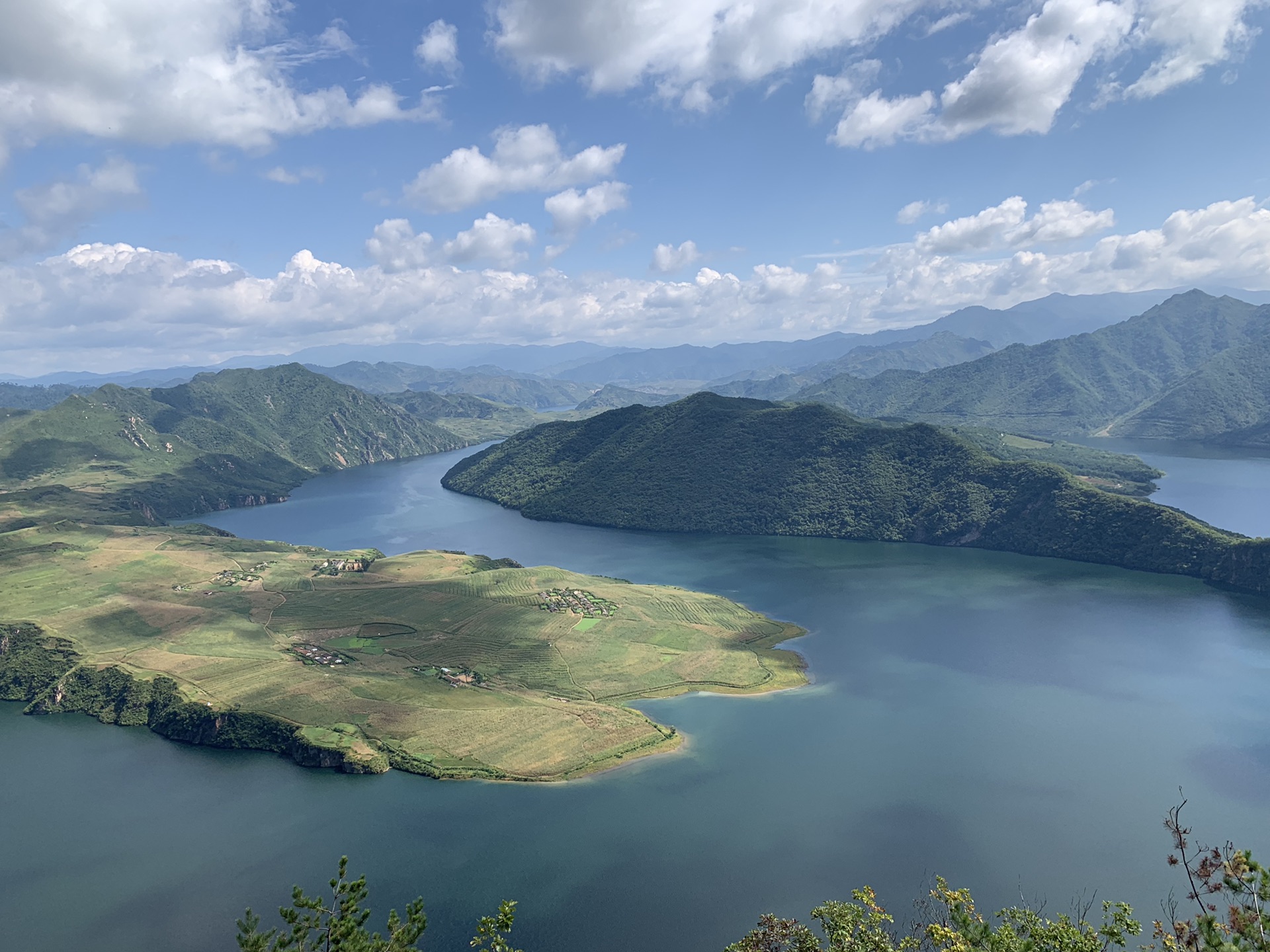 鴨綠江丸都山城太極灣山青水秀話集安