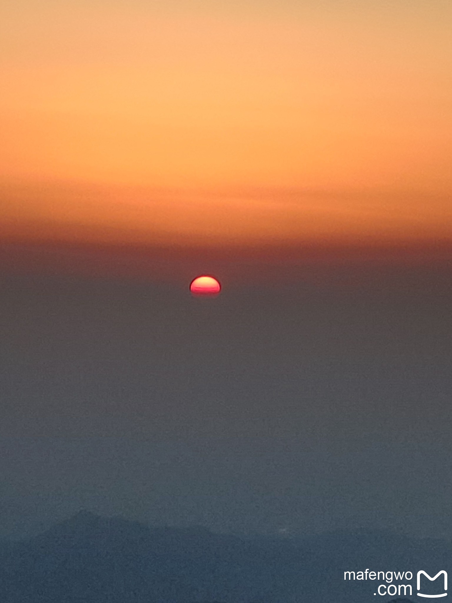 山東四日行之二:泰山上(賞泰山四大奇觀——日落又日出,雲海襯花海)