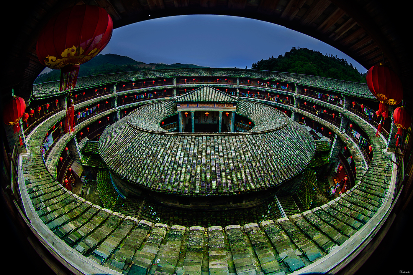 福建永定土楼洪坑土楼民俗文化村一日游纯玩厦门酒店接送含午餐