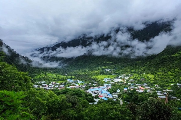 拉萨泽当麻麻乡门巴民族新村拿日雍措拉姆拉措拼车3晚4日游包含食宿