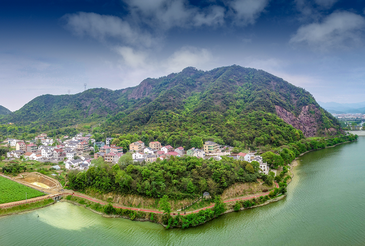 航拍浙江諸暨布穀湖一汪湖水靜悠悠