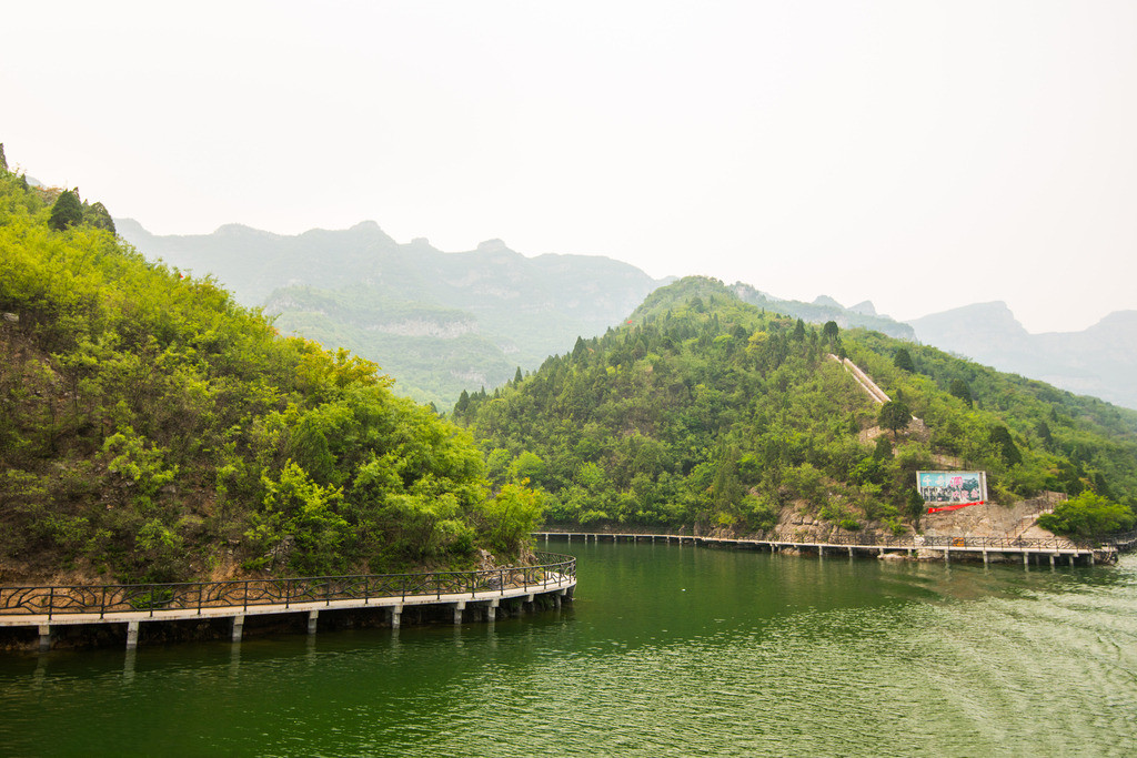 青天河 青天河風景名勝區位於河南省焦作市西北部博愛縣境內,繫世界