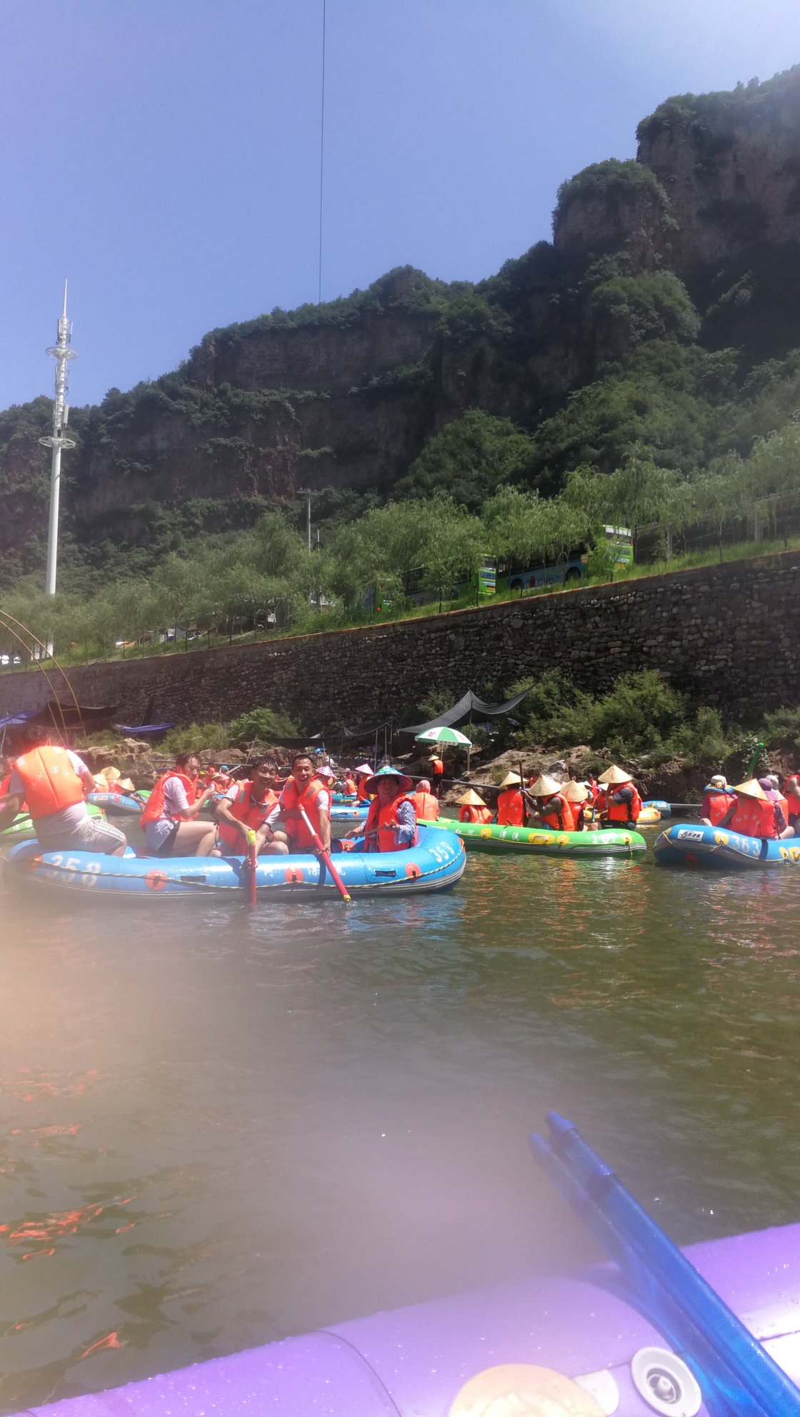 兴隆红河谷漂流