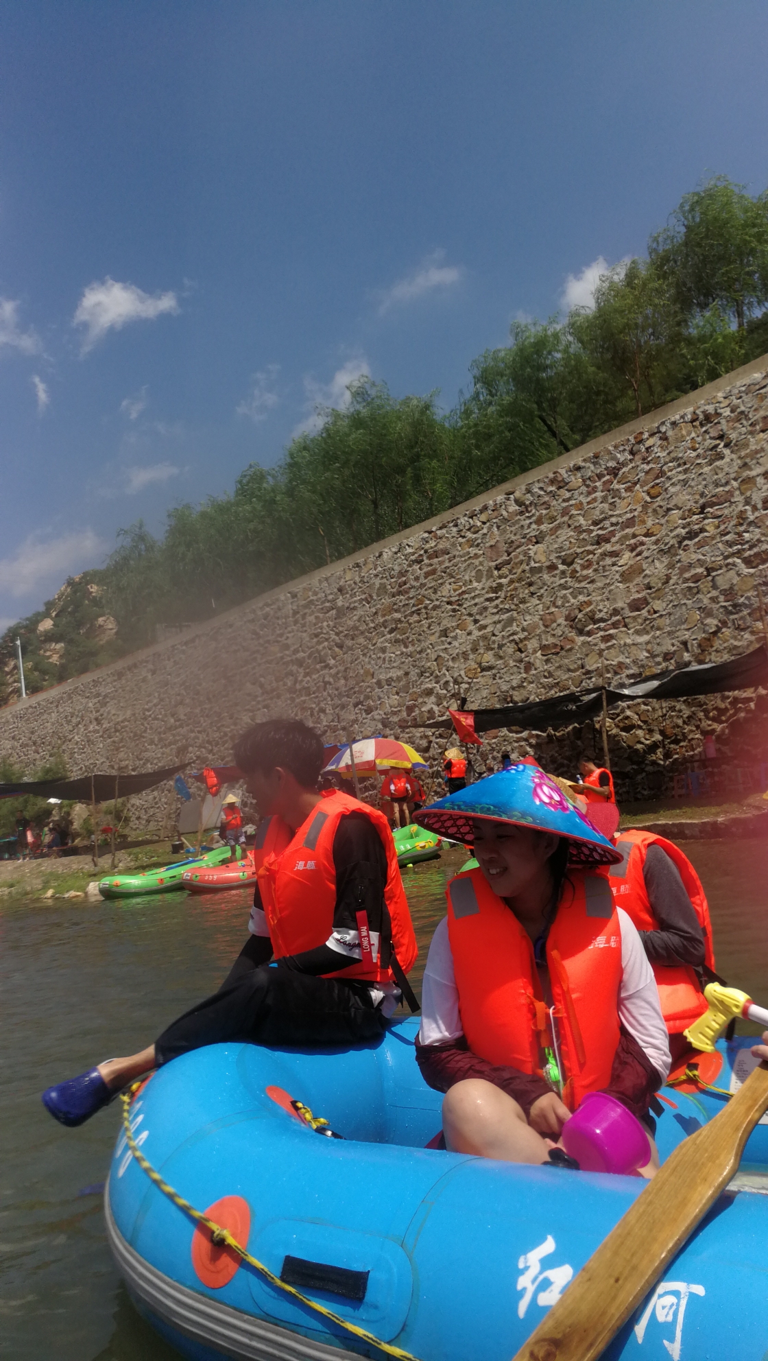 兴隆红河谷漂流