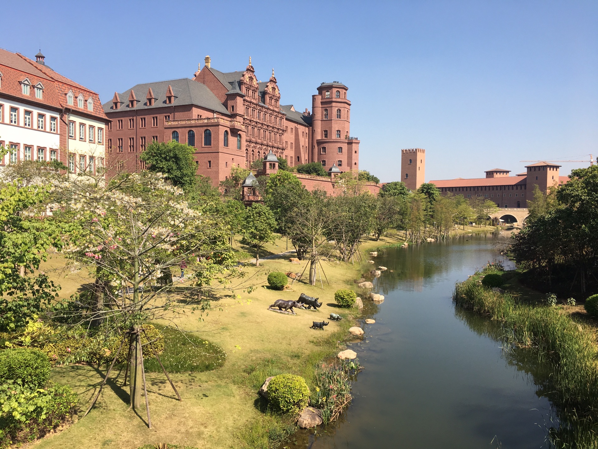 帶你看東莞松山湖華為基地