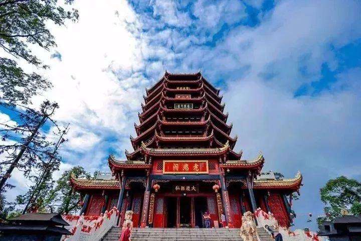 成都周边最"巴适"的自驾游路线:告别城市的喧嚣浮躁