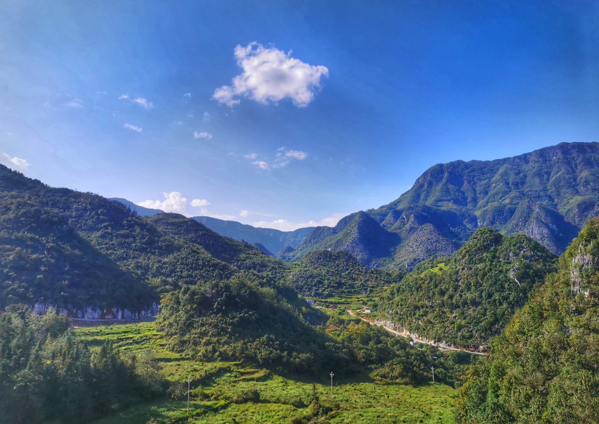 十一國慶自駕滇東北打卡之旅~昭通大山包,威寧草海,盤縣娘娘山&妥樂村