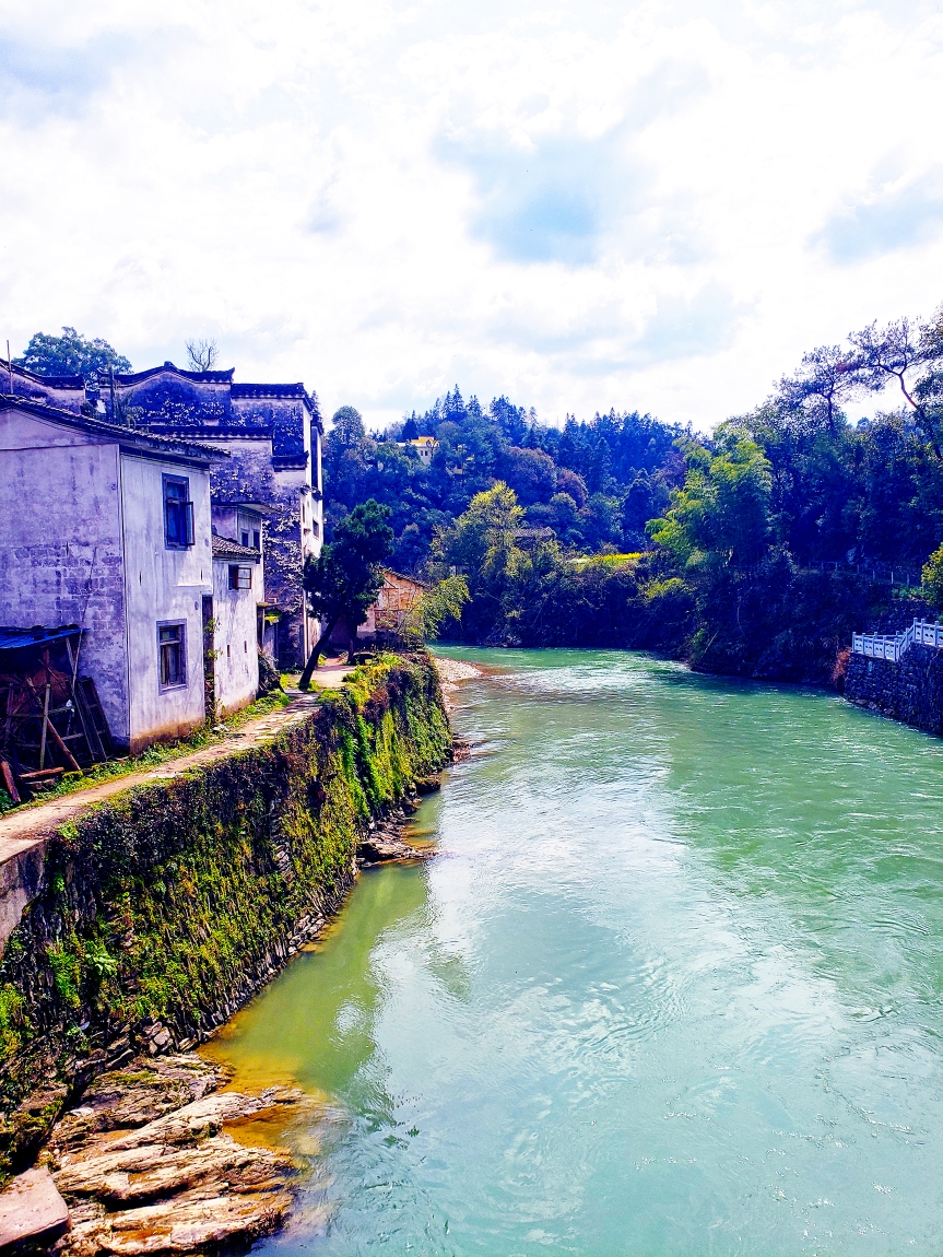 大山深處的石潭古村